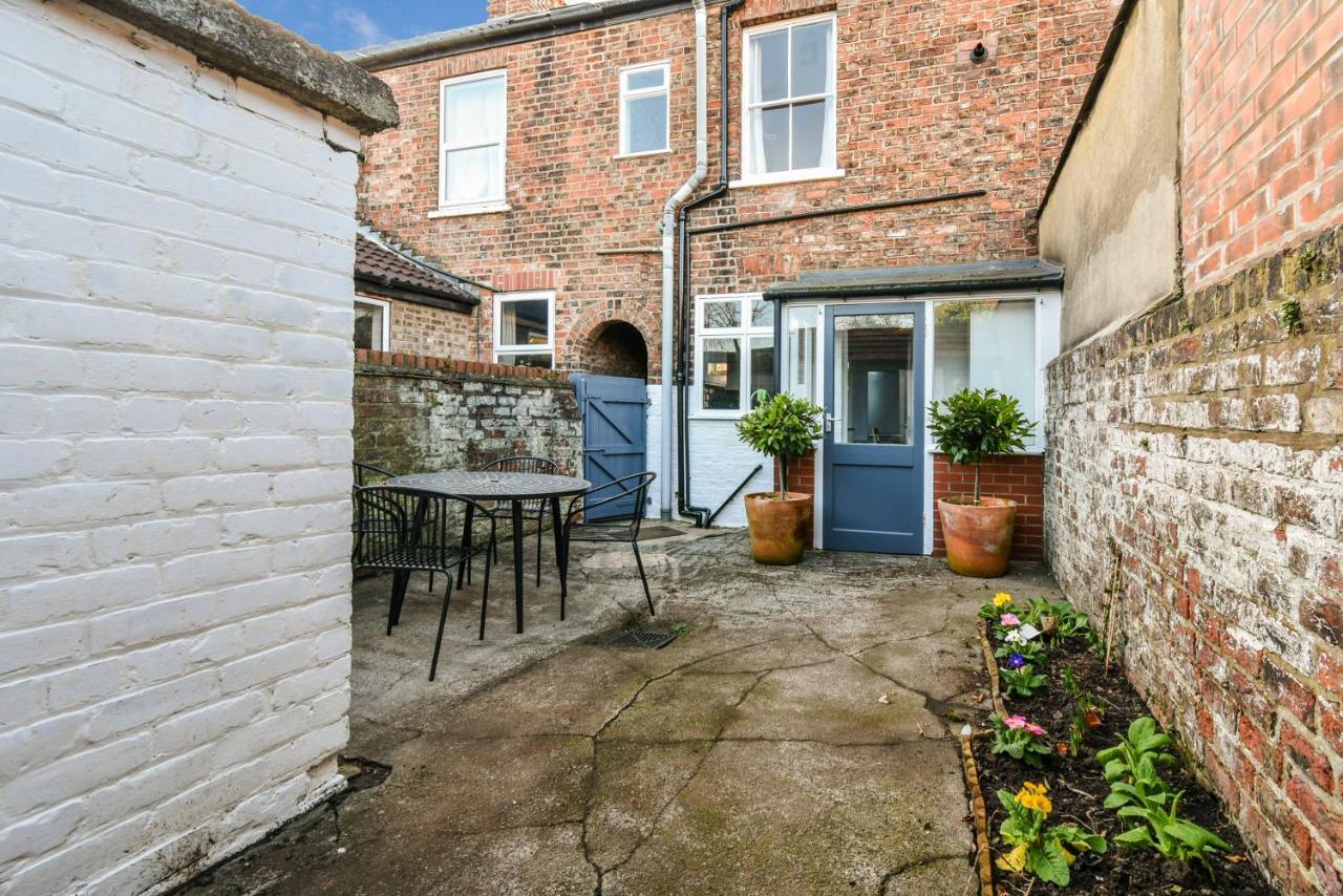 Bay Tree Cottage ヨーク エクステリア 写真